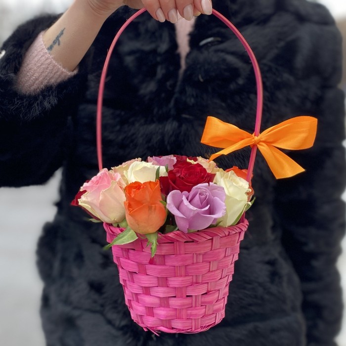Корзина комплимент из роз