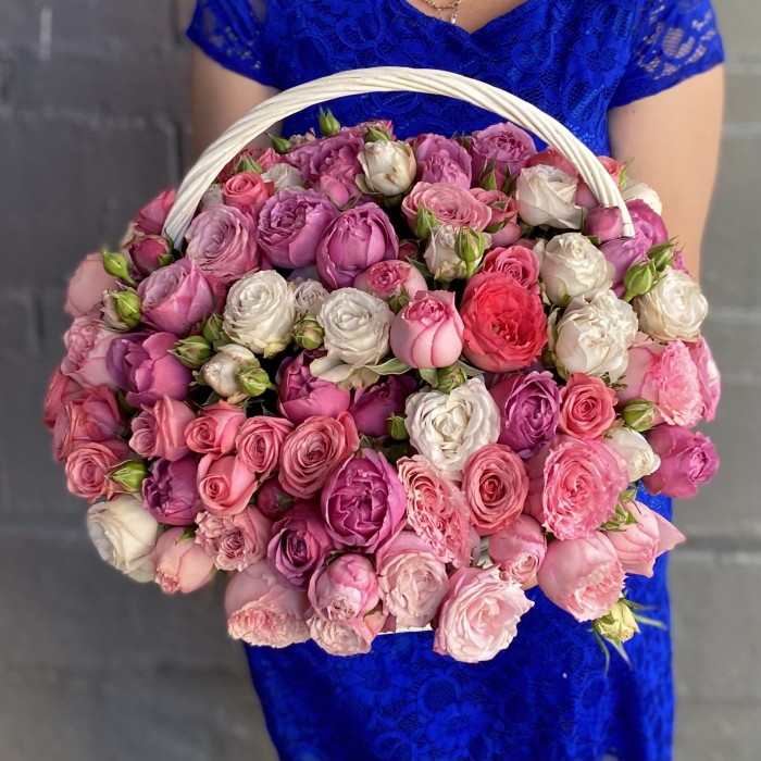 Корзина кустовых пионовидных роз Дивный аромат MIX