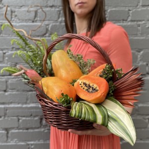 Подарочная корзина с папайей Экзотика