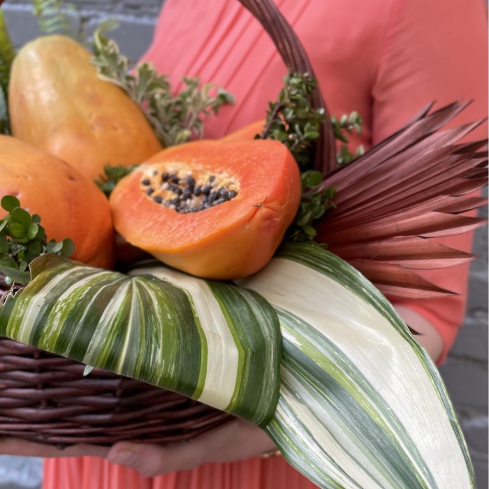 Подарочная корзина с папайей Экзотика