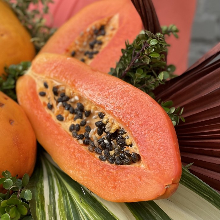 Подарочная корзина с папайей Экзотика