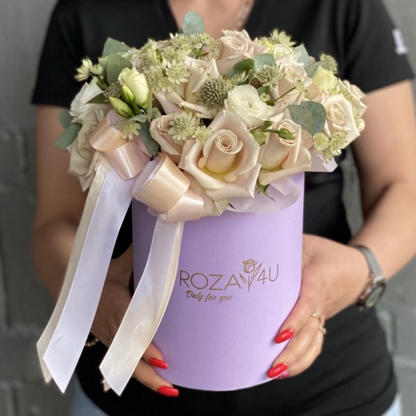 Композиция Персеида с розами