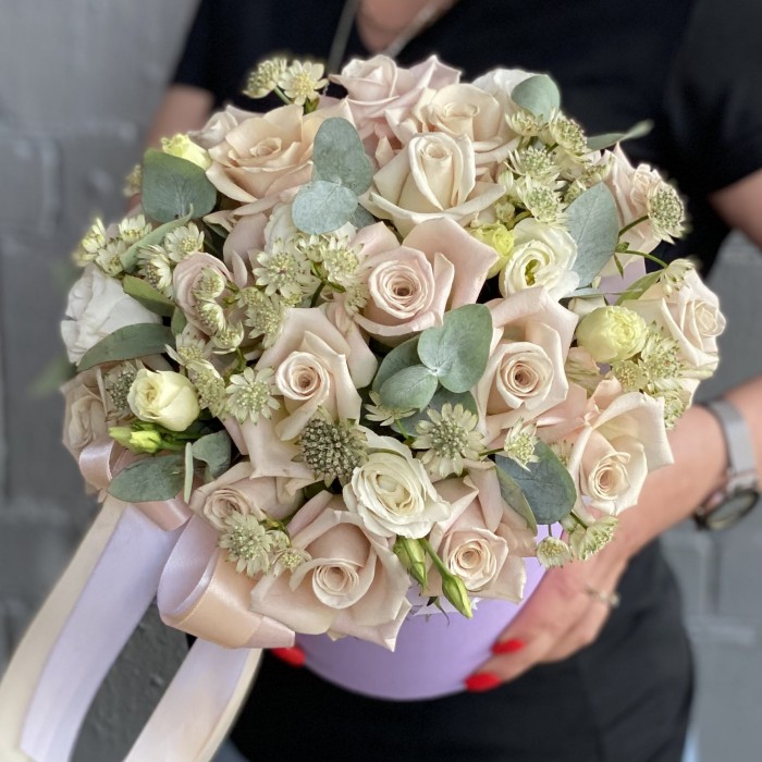 Композиция Персеида с розами