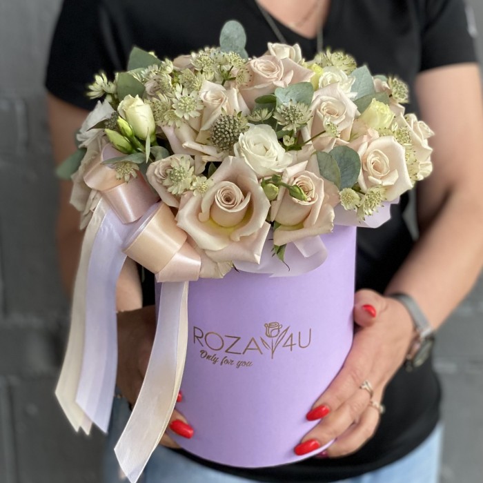 Композиция Персеида с розами