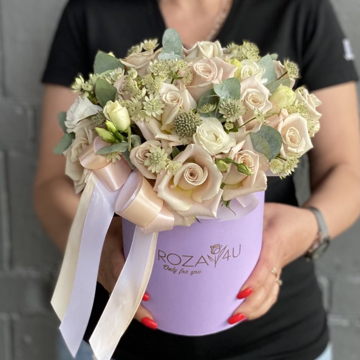 Композиция Персеида с розами