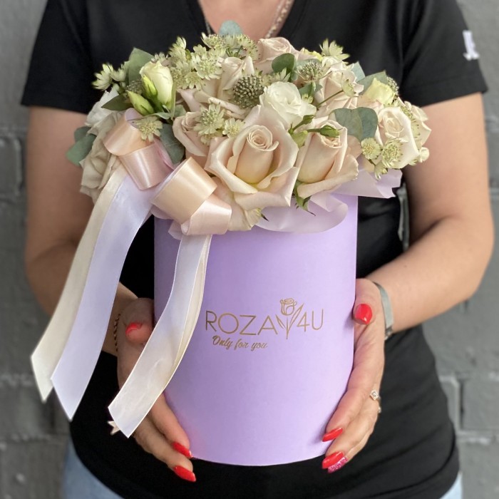 Композиция Персеида с розами