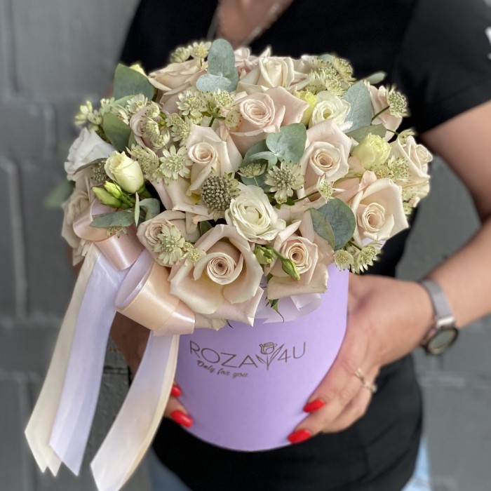 Композиция Персеида с розами