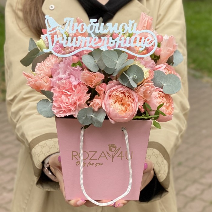 Композиция Цветочное утро с пионовидными розами Джульетта