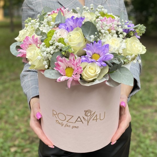 Композиция с хризантемой и розами Цветочная мозаика