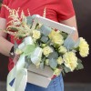 Композиция Карамелька с кустовыми розами