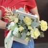 Композиция Карамелька с кустовыми розами