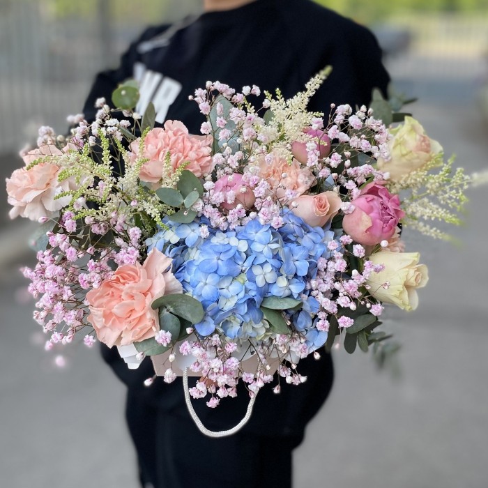 Композиция Облачко с гортензией