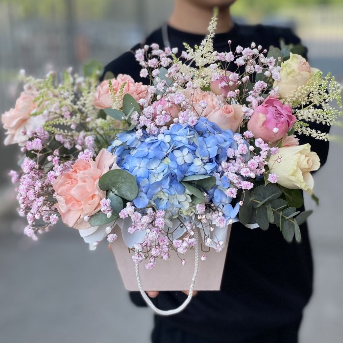 Композиция Облачко с гортензией