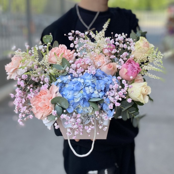 Композиция Облачко с гортензией