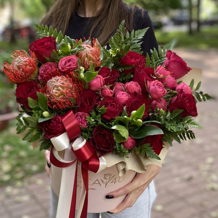 Композиция Подарок Амура с розами