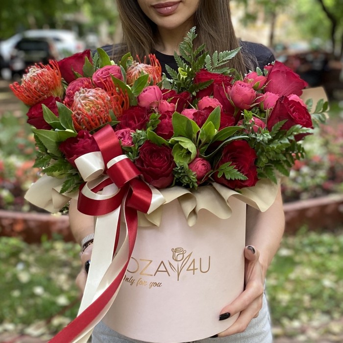 Композиция Подарок Амура с розами