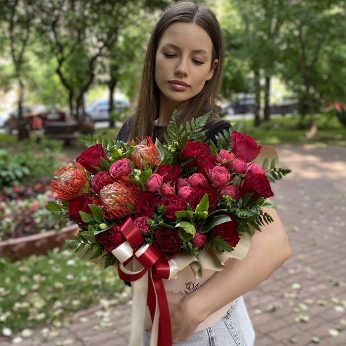 Композиция Подарок Амура с розами