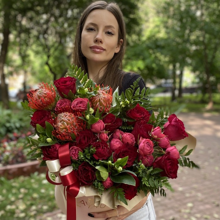 Композиция Подарок Амура с розами