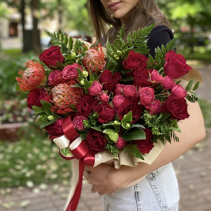 Композиция Подарок Амура с розами