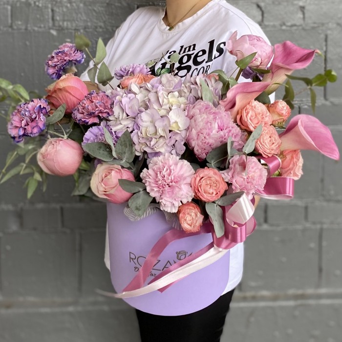 Композиция с гортензией и каллами Пурпурный закат