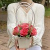 7 коралловых роз Эйс пинк  в сумочке