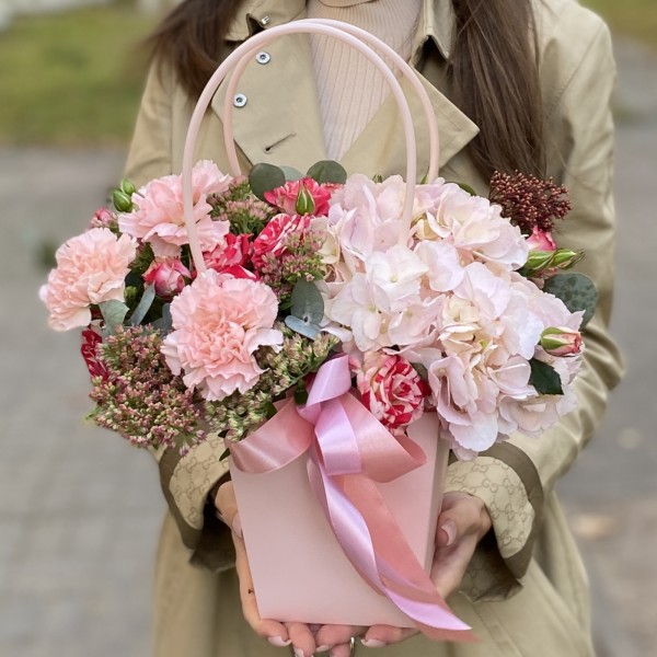 Композиция  с гортензией Нежный трепет