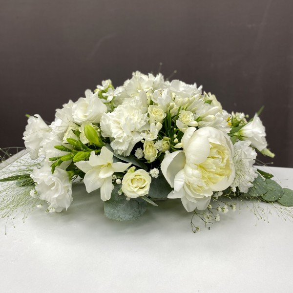 Белая свадебная настольная композиция