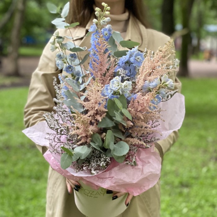 Композиция с астильбой