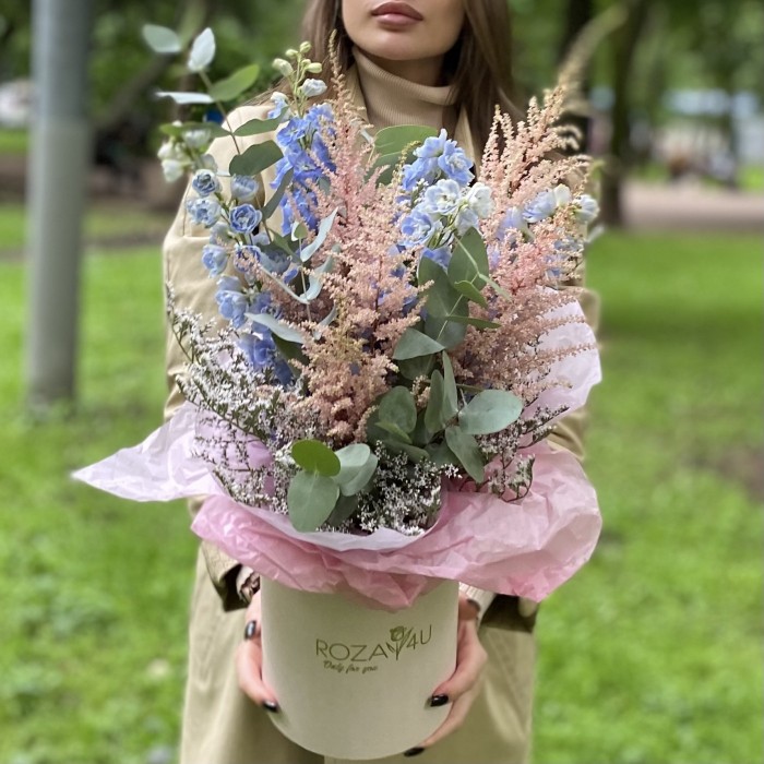 Композиция с астильбой