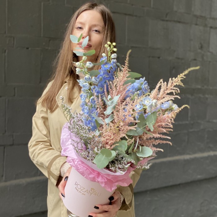 Композиция с астильбой