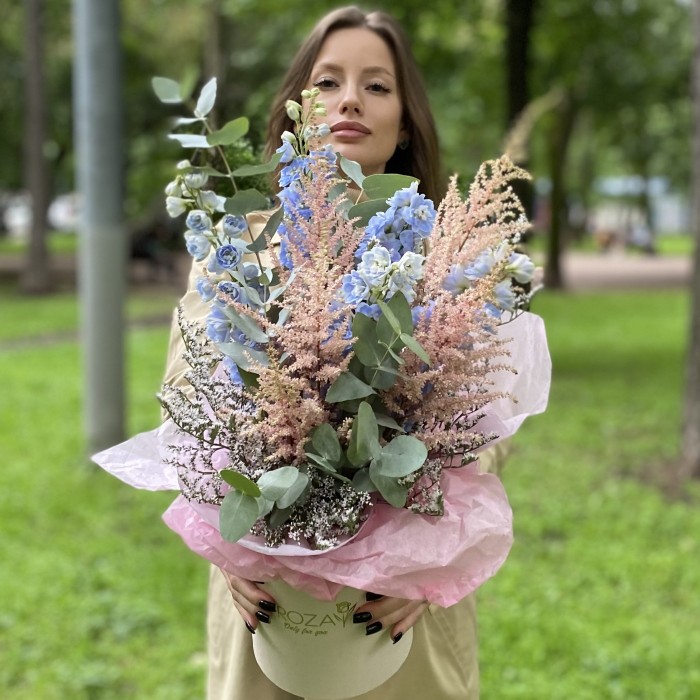 Композиция с астильбой