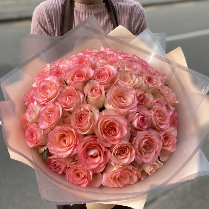 51 нежно-розовая роза Джумилия