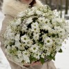 Корзина душистых хризантем и ромашек