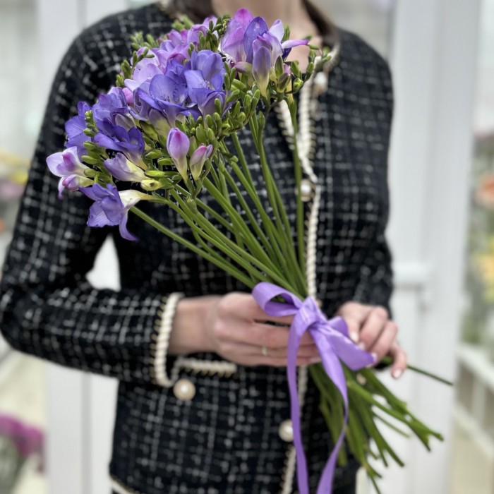 Фрезия фиолетовая