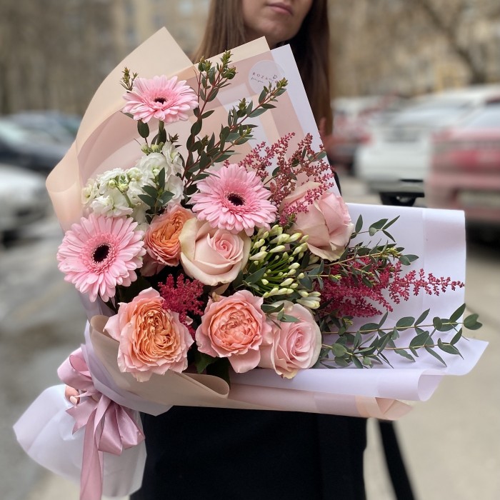 Авторский букет Клубничное безе