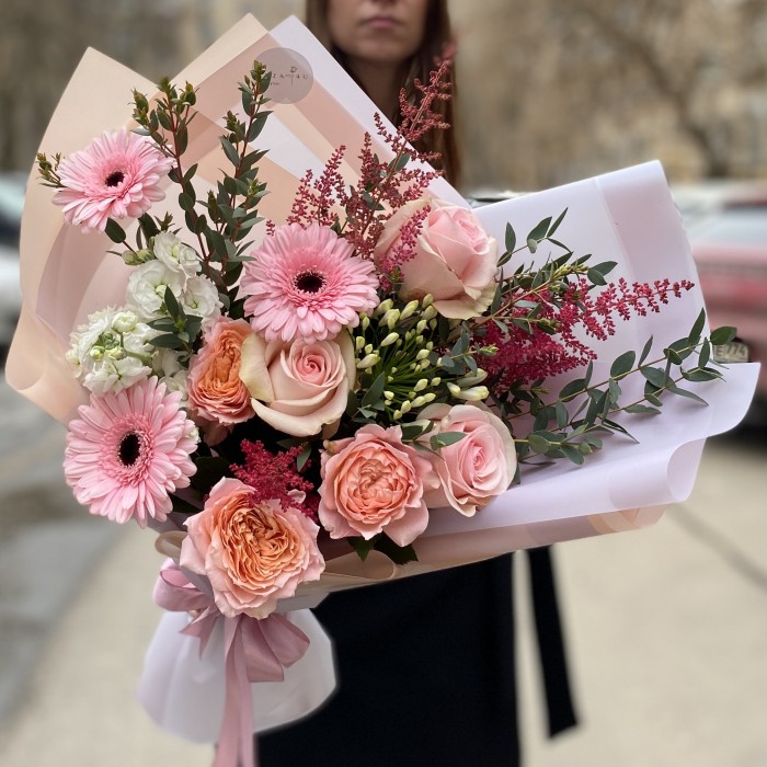 Авторский букет Клубничное безе