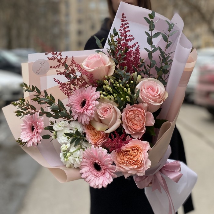 Авторский букет Клубничное безе