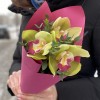 Корпоративный букет с зелеными орхидеями