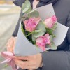 Сиреневые розы 50 см с эвкалиптом