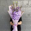 7 фиолетовых гладиолусов