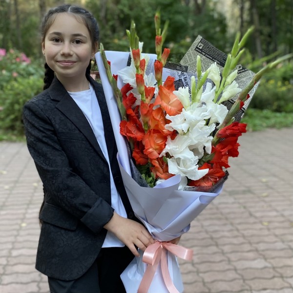 7 гладиолусов Яркий микс