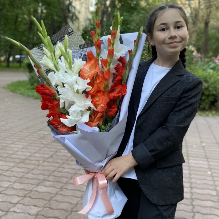 7 гладиолусов Яркий микс