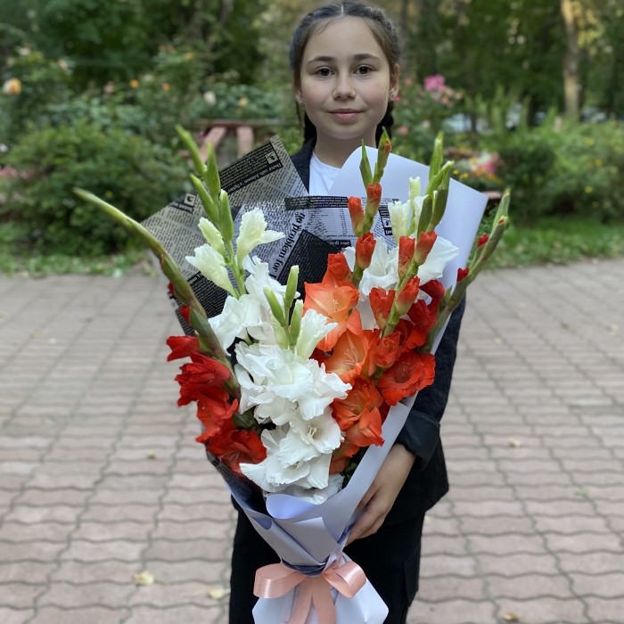 7 гладиолусов Яркий микс