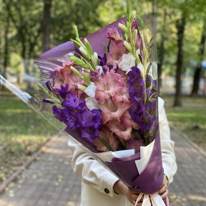 9 гладиолусов Осенний микс
