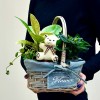 Корзина с гарденией и медвежонком