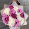 13 белых, фиолетовых и сиреневых хризантем