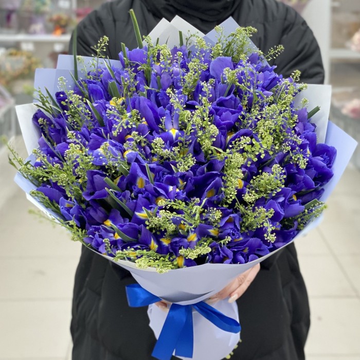 75 ирисов с зеленью