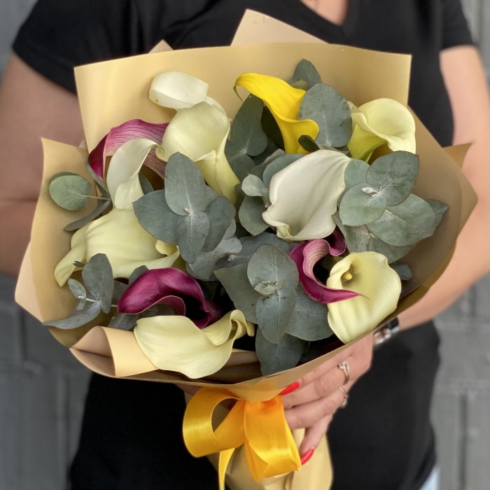 Букет 13 калл микс