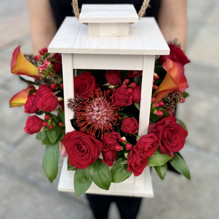 Композиция в фонаре Клубничный пунш