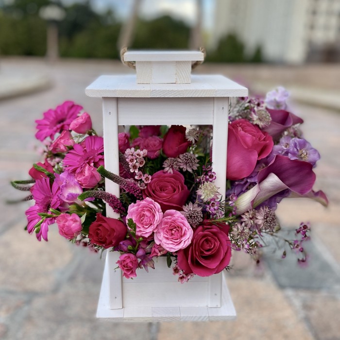 Композиция в фонаре Малиновый сорбет